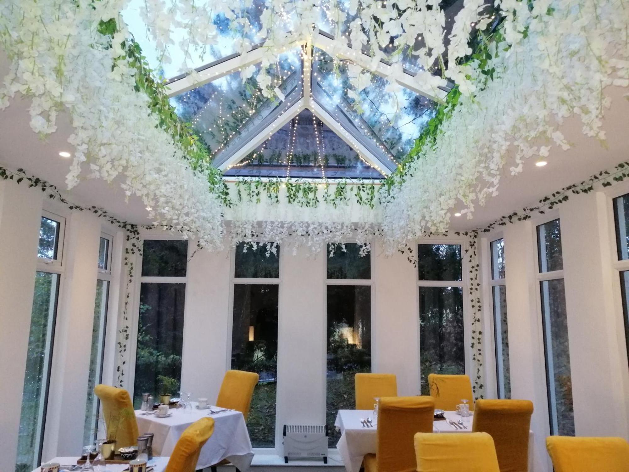 Guestling Hall Hotel Экстерьер фото